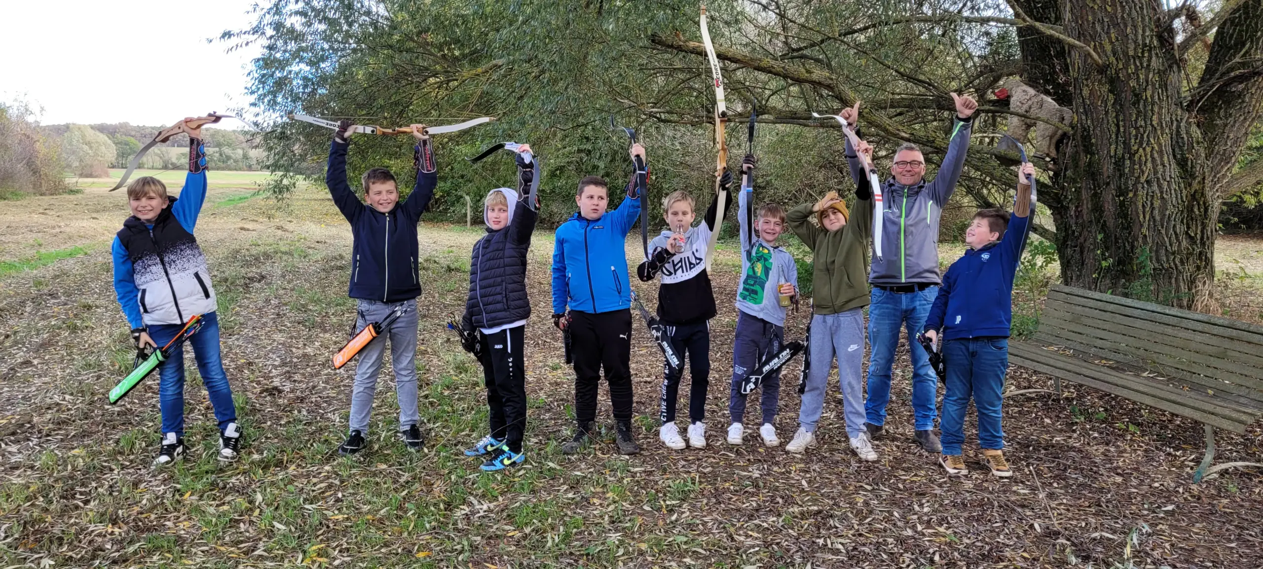 Kinder Bogenschützen